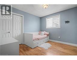 18 GOWINLOCK Court - 34