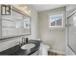 18 GOWINLOCK Court - 36