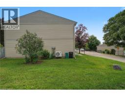 15 GREEN VALLEY Drive UnitNo. 1 - 44