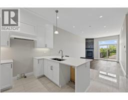 804 GARDEN COURT Crescent - 25