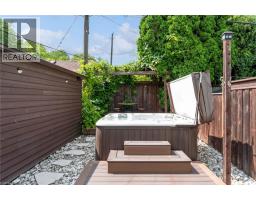 266 LONDON Street S - 35
