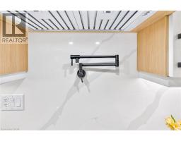 138 RENDELL Boulevard - 6
