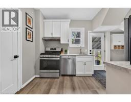 176 CROSS Street E - 12