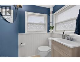 176 CROSS Street E - 15