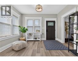176 CROSS Street E - 16