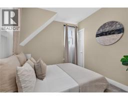 176 CROSS Street E - 29