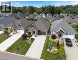 47 BLUENOSE Drive - 45