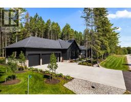 107 LOUISE CREEK Crescent - 2