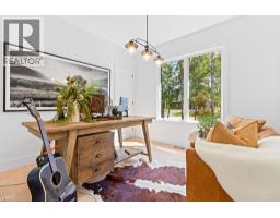107 LOUISE CREEK Crescent - 24