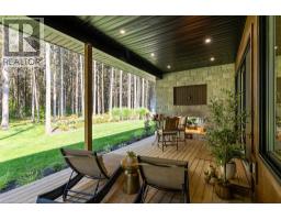 107 LOUISE CREEK Crescent - 36
