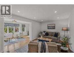 208 VICTORIA Street - 11