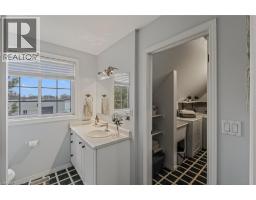 208 VICTORIA Street - 37
