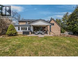 208 VICTORIA Street - 47