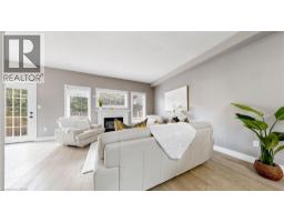 18 SPENCER Crescent - 10