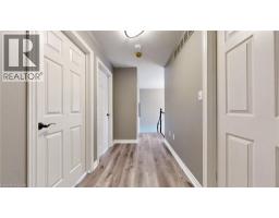 18 SPENCER Crescent - 23