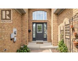 18 SPENCER Crescent - 4