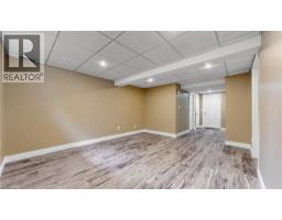 18 SPENCER Crescent - 43