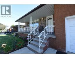 36 ABBINGTON Drive - 4
