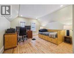 110 CREAM Street - 24