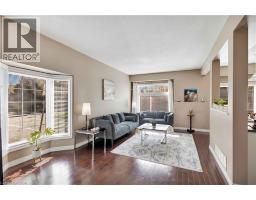 232 STONEHENGE Drive UnitNo. 8 - 9