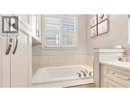 13 OAKDALE Boulevard - 22