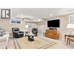 13 OAKDALE Boulevard - 27