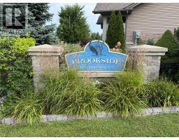 13 OAKDALE Boulevard - 44