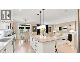 13 OAKDALE Boulevard - 9