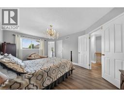 42 HILLGARDEN Avenue - 31