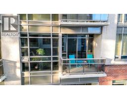 150 MAIN Street W UnitNo. 810 - 32