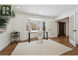 601 SANDRINGHAM Drive - 12