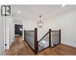 601 SANDRINGHAM Drive - 17
