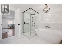 601 SANDRINGHAM Drive - 20