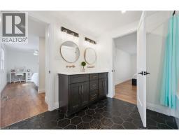 601 SANDRINGHAM Drive - 24