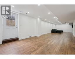 601 SANDRINGHAM Drive - 31