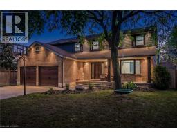 601 SANDRINGHAM Drive - 32