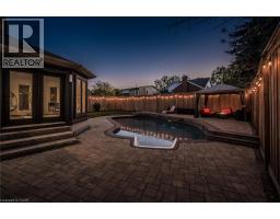 601 SANDRINGHAM Drive - 35