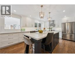 601 SANDRINGHAM Drive - 5