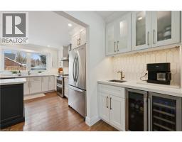 601 SANDRINGHAM Drive - 7