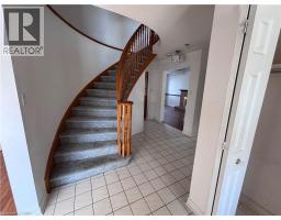 15 STRADA Boulevard - 12
