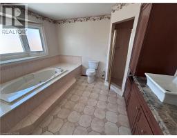15 STRADA Boulevard - 19