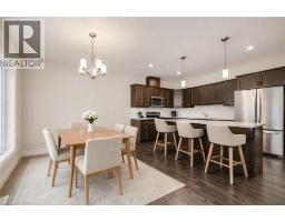 575 ALBERT Avenue N UnitNo. 8 - 18