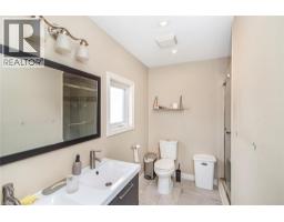 443 ELEVENTH Road E - 32