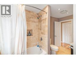 443 ELEVENTH Road E - 33
