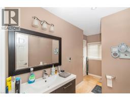 443 ELEVENTH Road E - 34