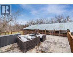 443 ELEVENTH Road E - 41