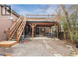 443 ELEVENTH Road E - 44