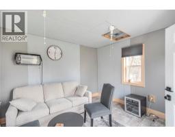 443 ELEVENTH Road E - 45