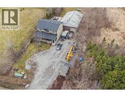 443 ELEVENTH Road E - 5