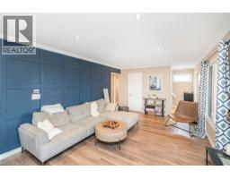 443 ELEVENTH Road E - 8